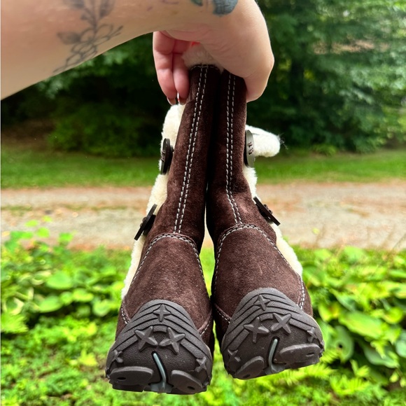 Merrell Women's Chocolate Suede Winter Boots - Picture 3 of 4